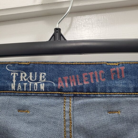 True Nation by DXL Big & Tall Athletic Fit Destroyed 10" Denim Shorts 54 Waist - Picture 6 of 9